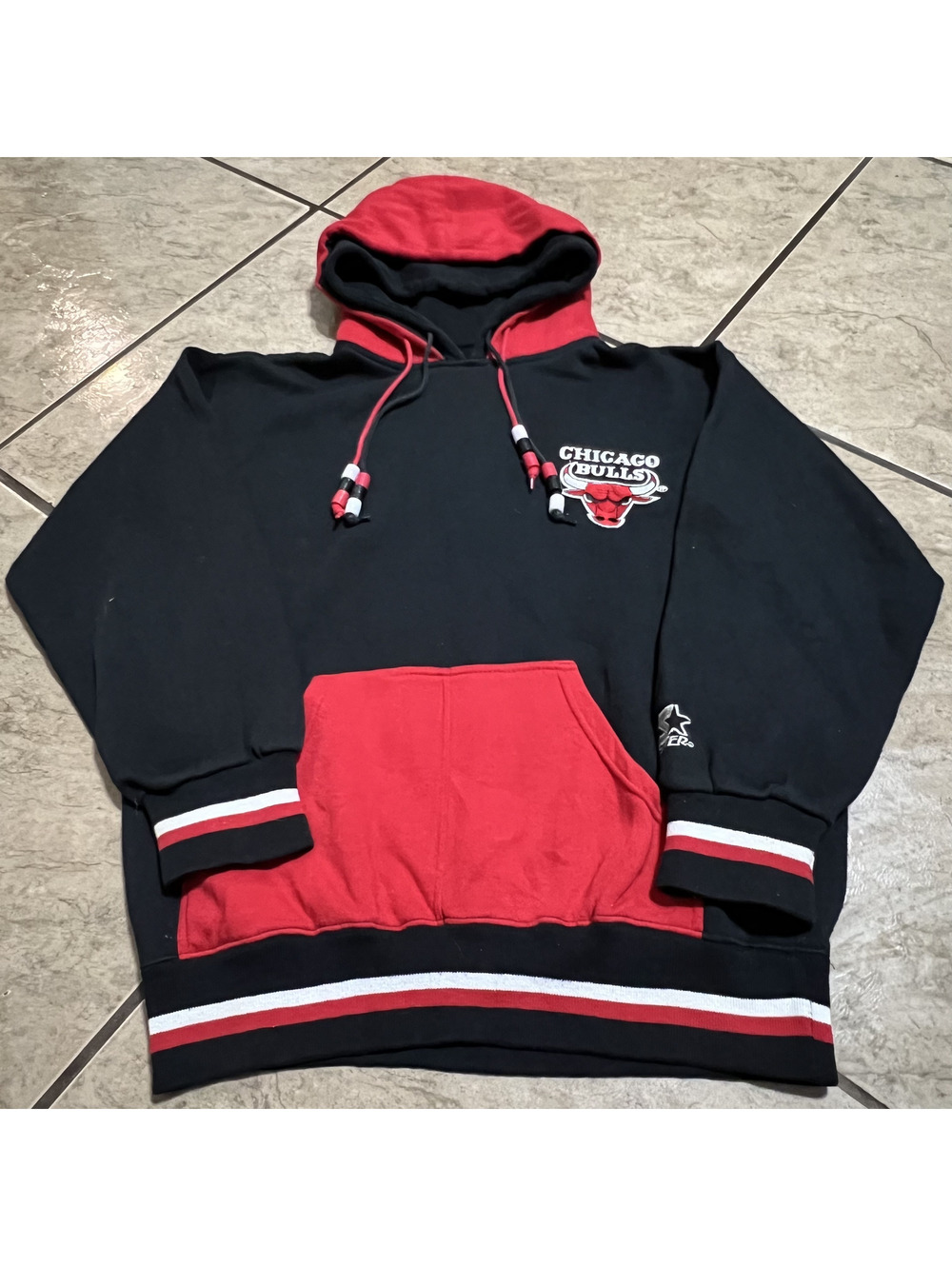 Vintage Starter NBA Chicago Bulls 90s Layered Beaded Hoodie Youth 23x19 Sports